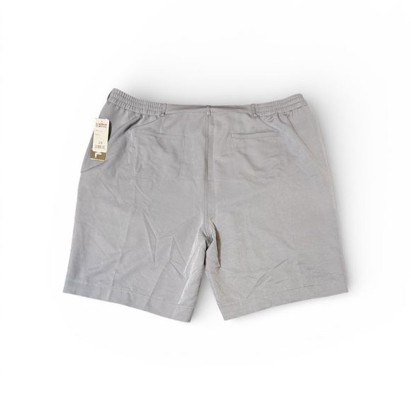 32 Degrees Women’s Shorts Size 20 Stretchy Quick Silver Color Flat Front Golf - Picture 2 of 9